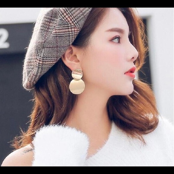 Stud Earrings Gold Tone Modern Metal Disc Minimalist Simple Style Lightweight - Picture 2 of 4